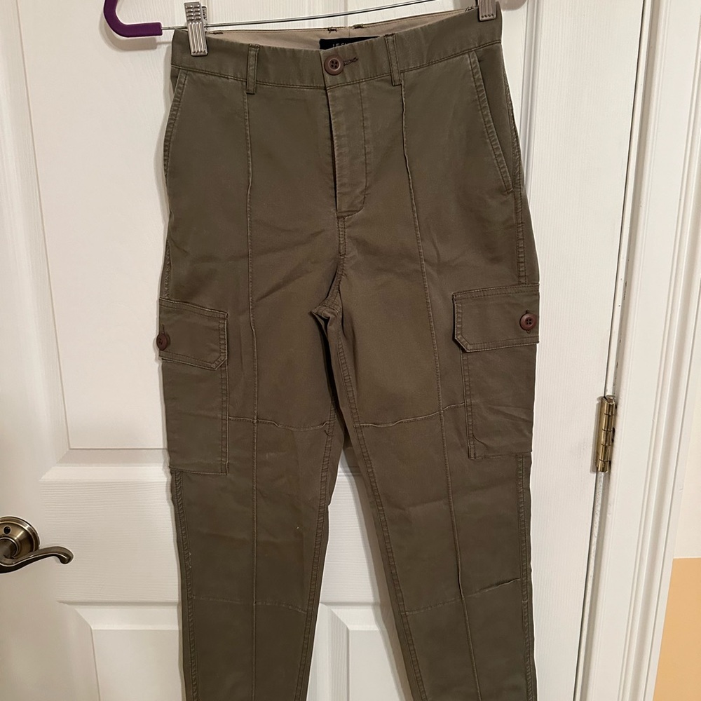 Le Supurbe Cargo Pants - olive green- size 0 - never been worn